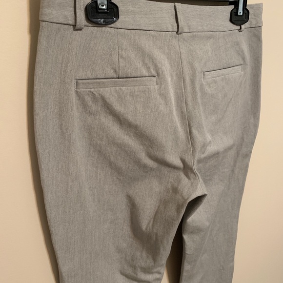 Banana Republic Sloan Curvy Fit pants, size 6 - Picture 7 of 8